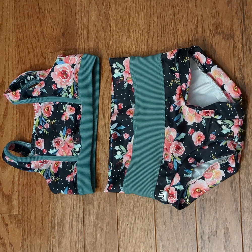 TaytrVibe Dance wear Size 6